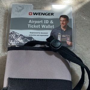 New in package. Wenger Airport ID and Ticket Wallet